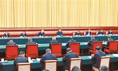 【人民日报】习近平主持召开新时代推动中部地区崛起座谈会强调 在更高起点上扎实推动中部地区崛起 李强蔡奇丁薛祥出席